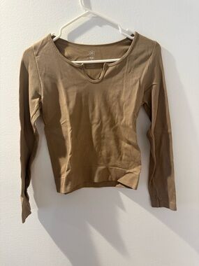 Aura Fitted Scoop-Neck Long Sleeve Top - Tan